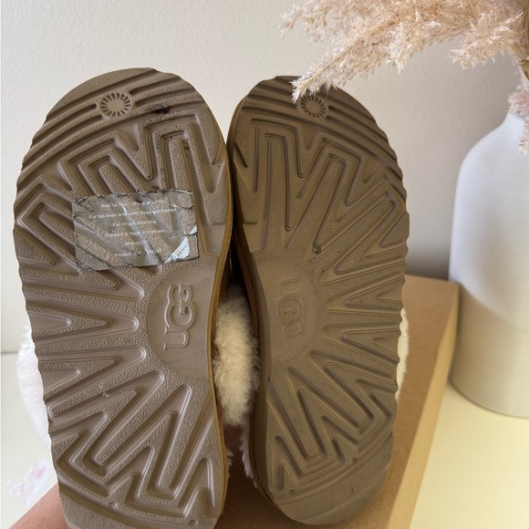 Ugg Cozy slipper - Picture 6 of 11